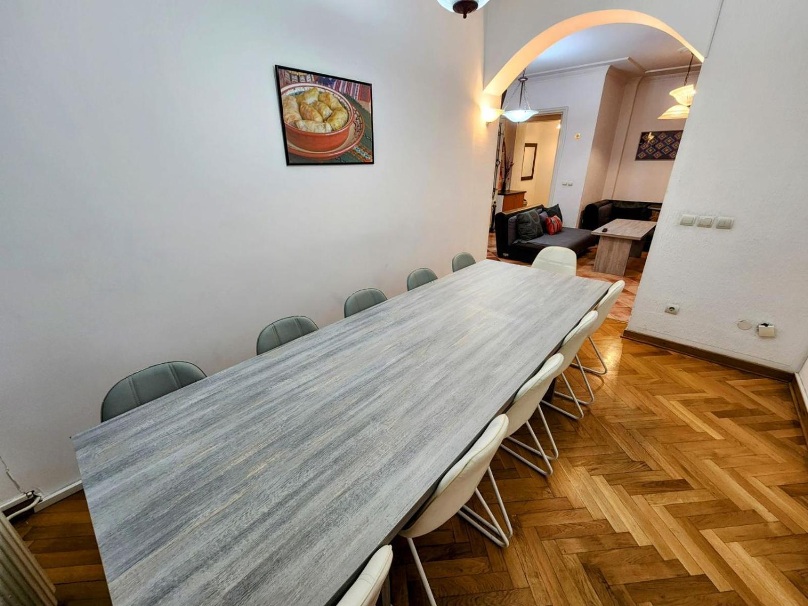 Authentic Belgrade Centre Apartments For Large Groups, Republic Square - Up To 47 People In 5 Apartments Стая снимка
