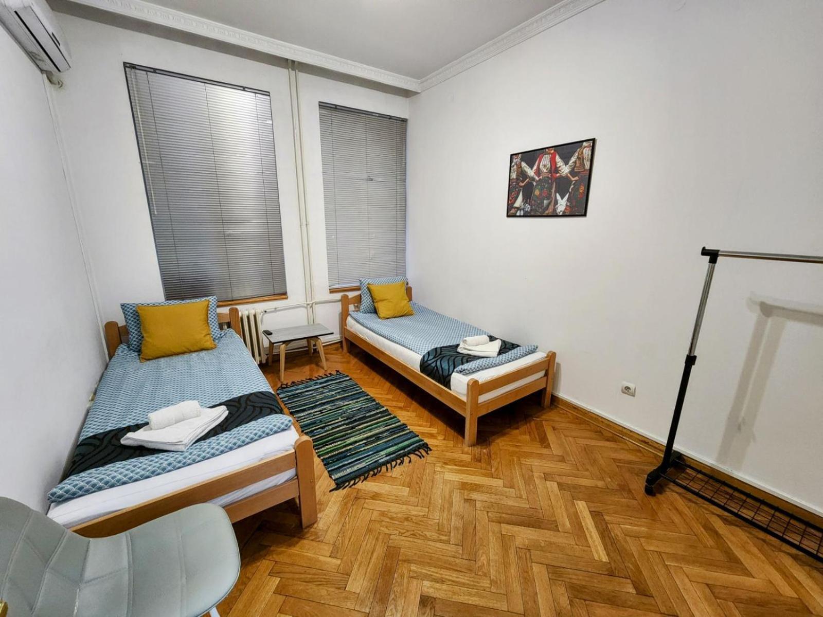 Authentic Belgrade Centre Apartments For Large Groups, Republic Square - Up To 47 People In 5 Apartments Стая снимка