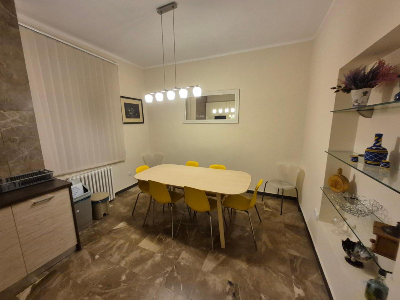 Authentic Belgrade Centre Apartments For Large Groups, Republic Square - Up To 47 People In 5 Apartments Стая снимка