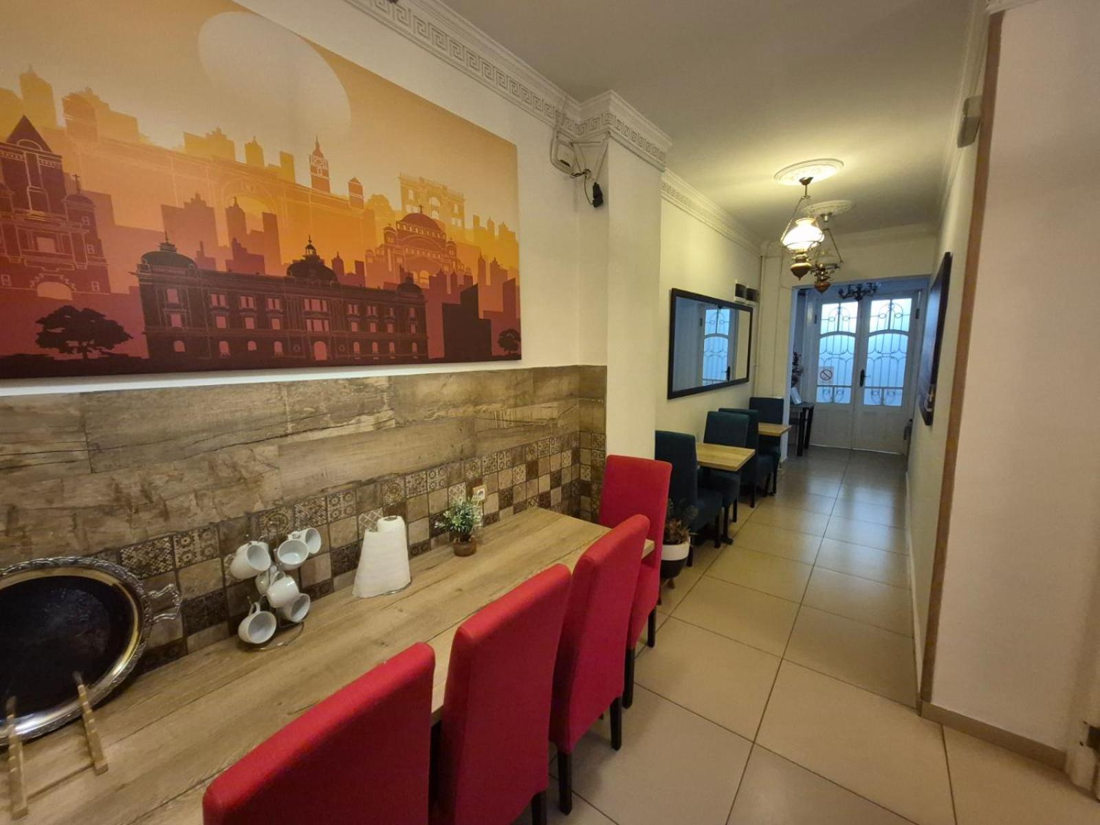 Authentic Belgrade Centre Apartments For Large Groups, Republic Square - Up To 47 People In 5 Apartments Стая снимка