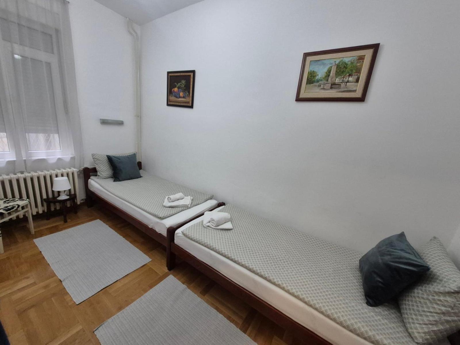 Authentic Belgrade Centre Apartments For Large Groups, Republic Square - Up To 47 People In 5 Apartments Стая снимка