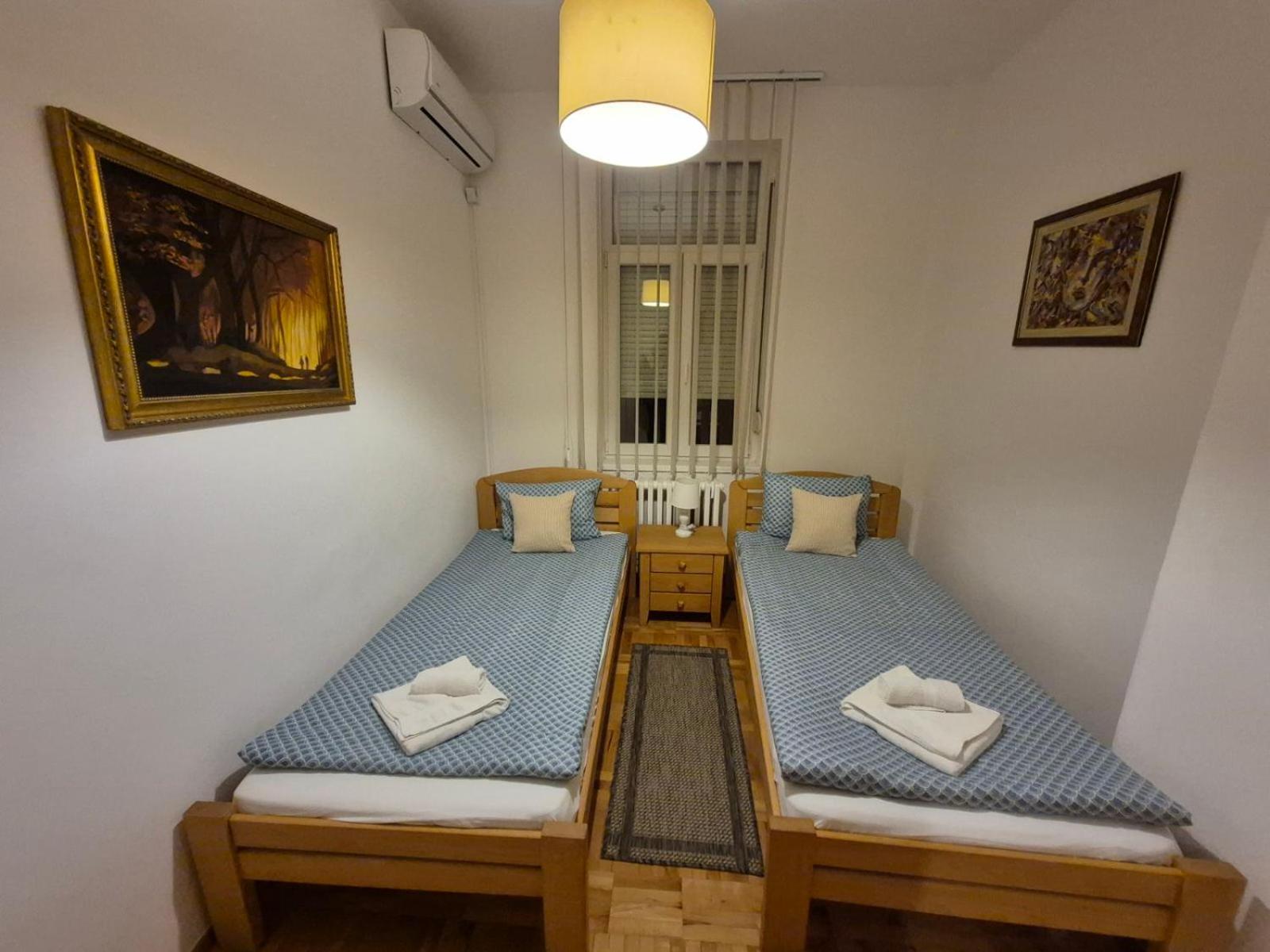 Authentic Belgrade Centre Apartments For Large Groups, Republic Square - Up To 47 People In 5 Apartments Стая снимка