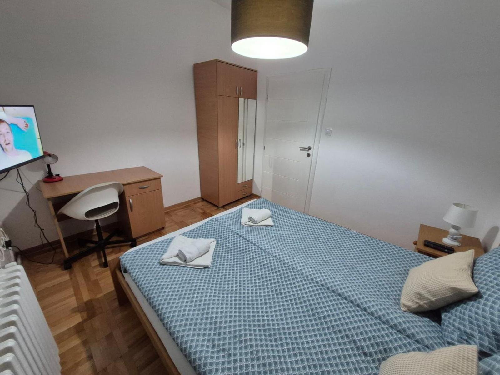 Authentic Belgrade Centre Apartments For Large Groups, Republic Square - Up To 47 People In 5 Apartments Стая снимка